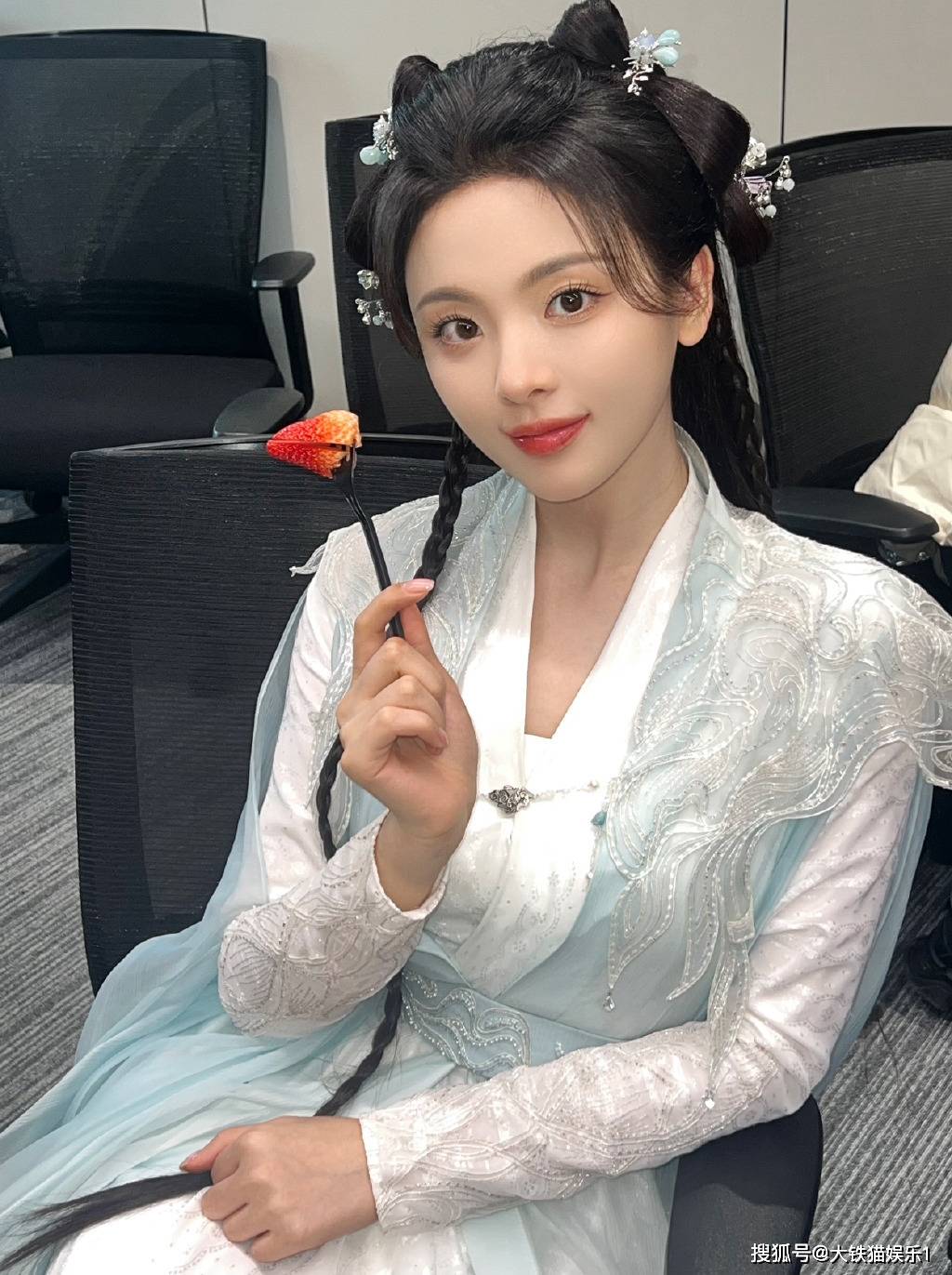 同脸同不命,这4对女星明明长了张相似的脸,却一