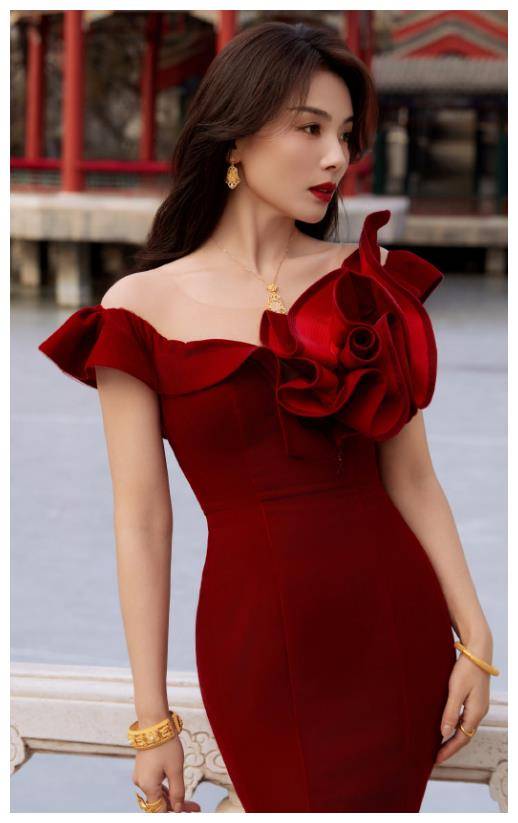 在动不动就离婚的娱乐圈,刘涛的情况,无疑是值得叫人学习的.