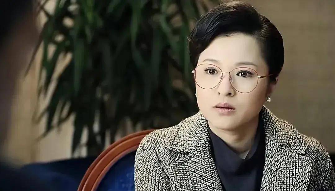 魏小军:40岁走红,45岁却突然"消失",如今新身份露面惊艳众人_演技