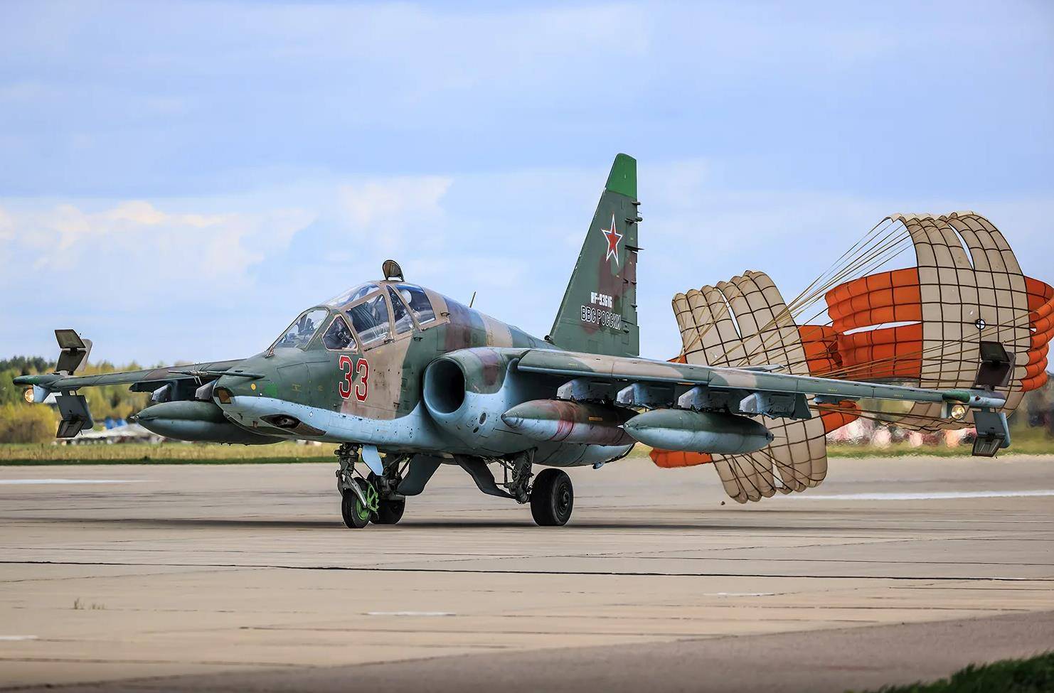 俄罗斯苏-25强击机,参与对乌军事打击,展现强大实力_战机_俄军_目标