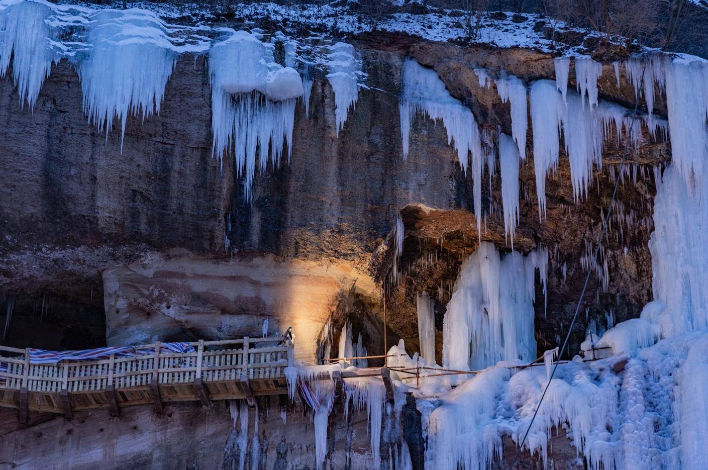 玉华宫25届冰雪节冰雕展启幕 打造一站式综合冰雪主题旅游目的地