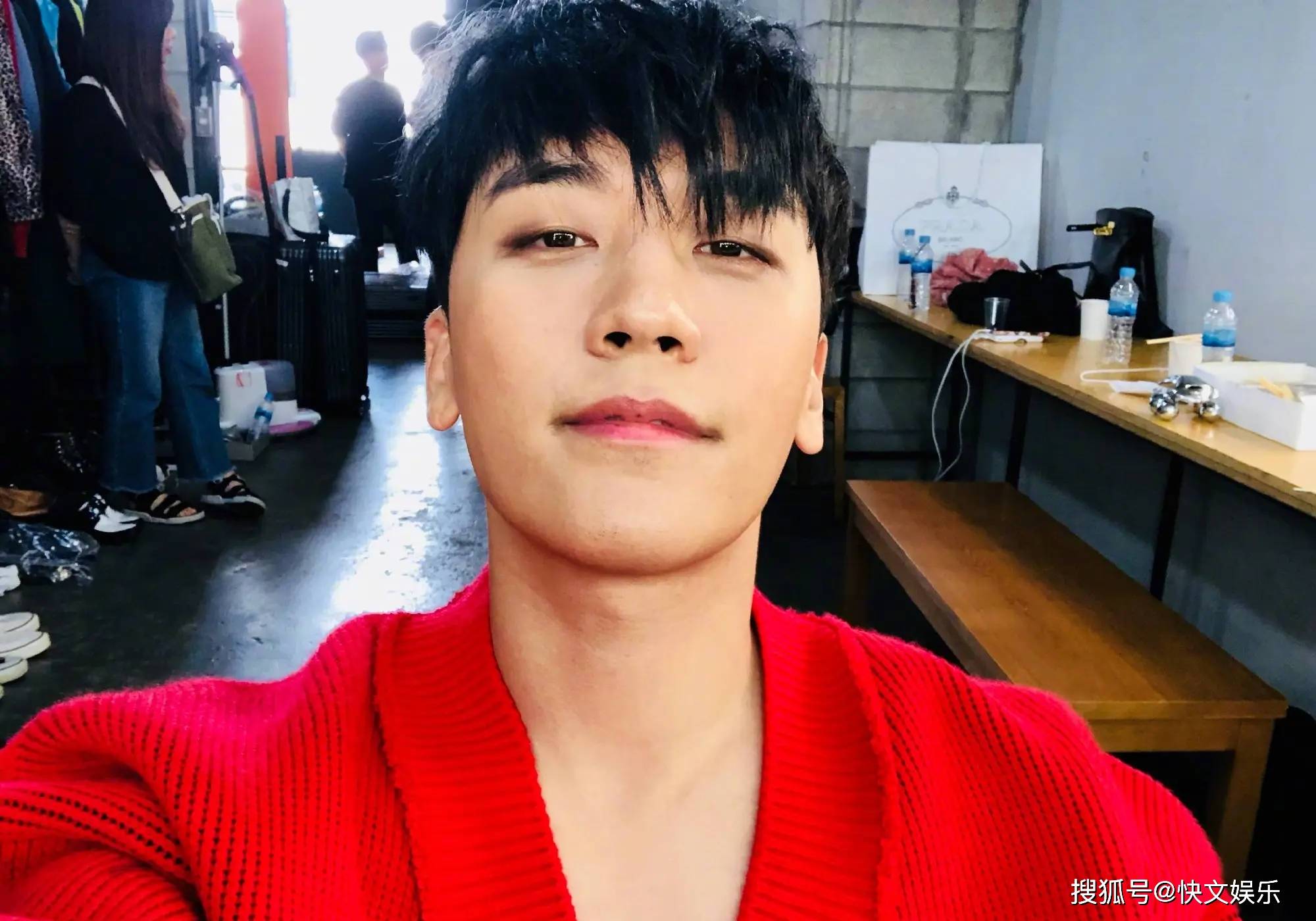 34岁知名男星现身柬埔寨!