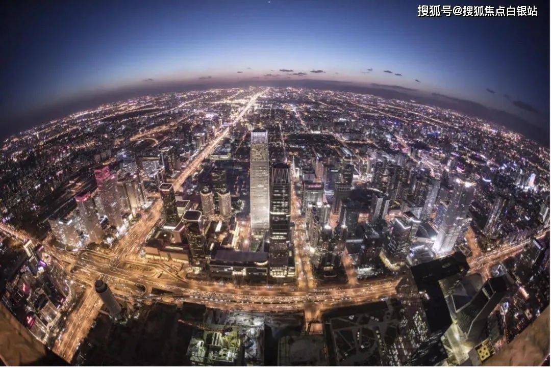 项目距离5号线大屯路东地铁站仅500米,方便居民轻松连接5号线,15号线