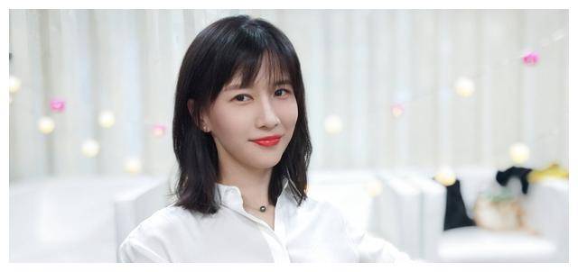 papi酱生完孩子不到4个月,受邀试镜《繁花》,被王家卫一眼看中_菱红