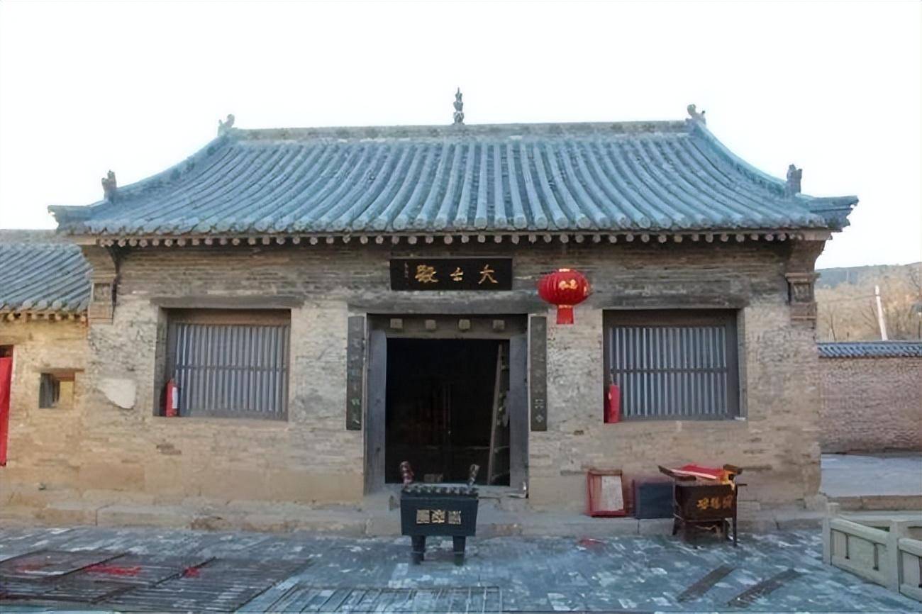 藏在山西长治山中的古寺,有顶级千年彩塑,儒雅内敛,堪称国宝_菩萨