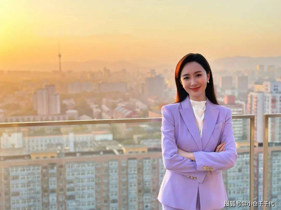 chiyo | 女神降临:长相甜美,气质高雅,端庄大气的主持人姐姐_舞台