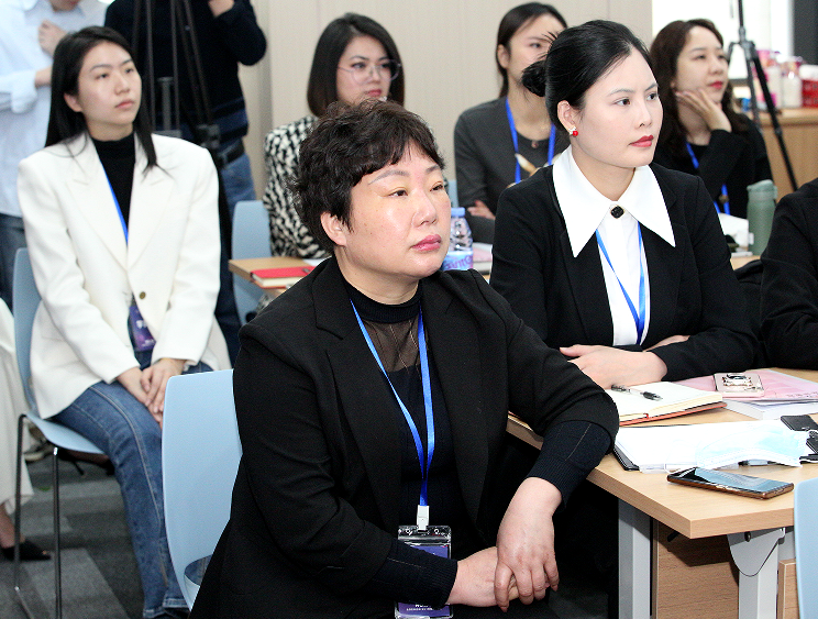 张晓慧老师:财运好的面相特征_美容_工作_国际