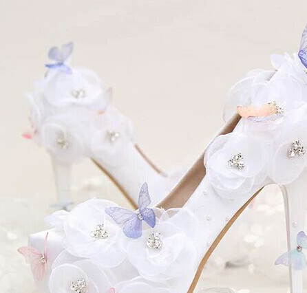 天秤座的婚纱水晶鞋图片