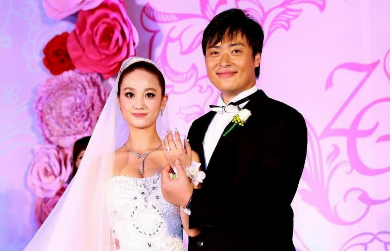 演员关思婷:男友患抑郁症后不离不弃,结婚12年,无儿无女也幸福_张桐