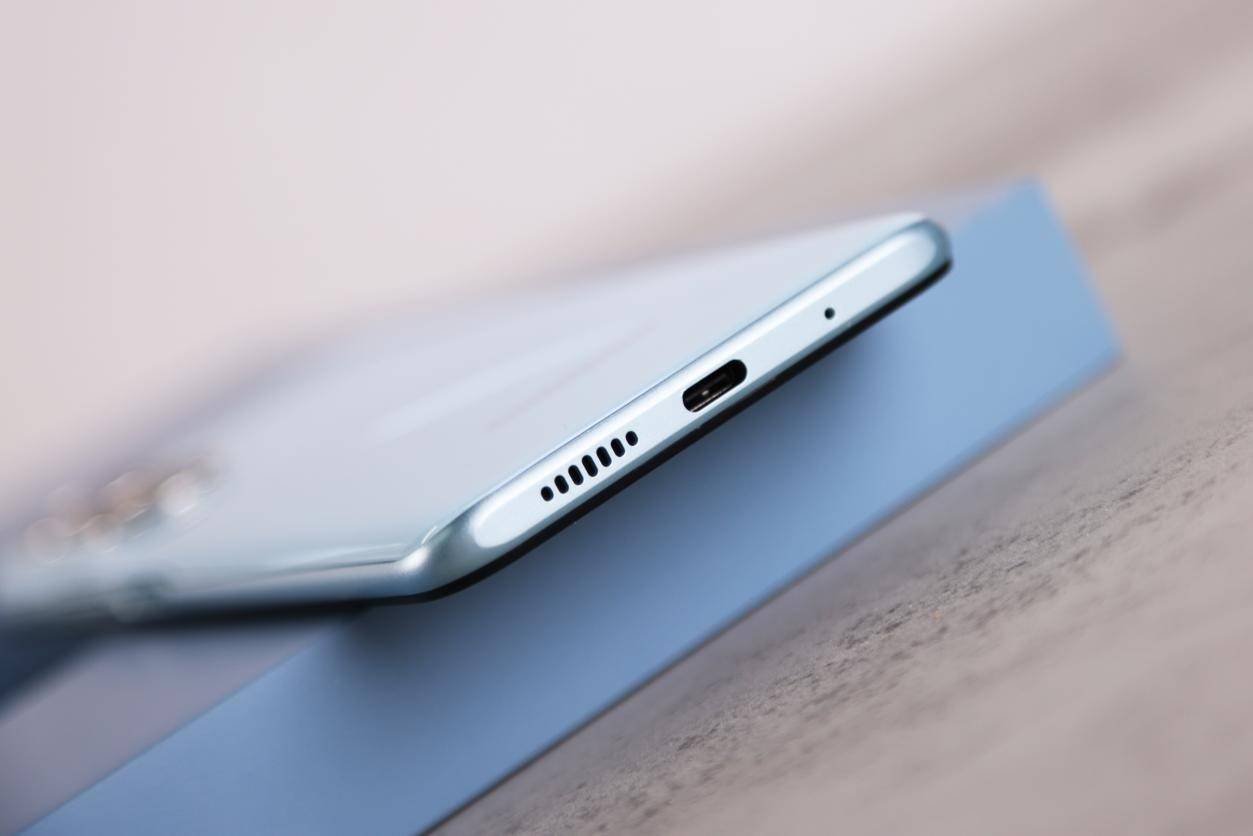 酷派锋尚50实力测试:融合美学与科技,定义千元级手机新价值_市场_用户