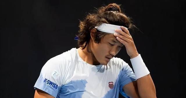 亚洲网球新篇章：17岁日本天才澳网夺冠，张之臻地位受威胁！
