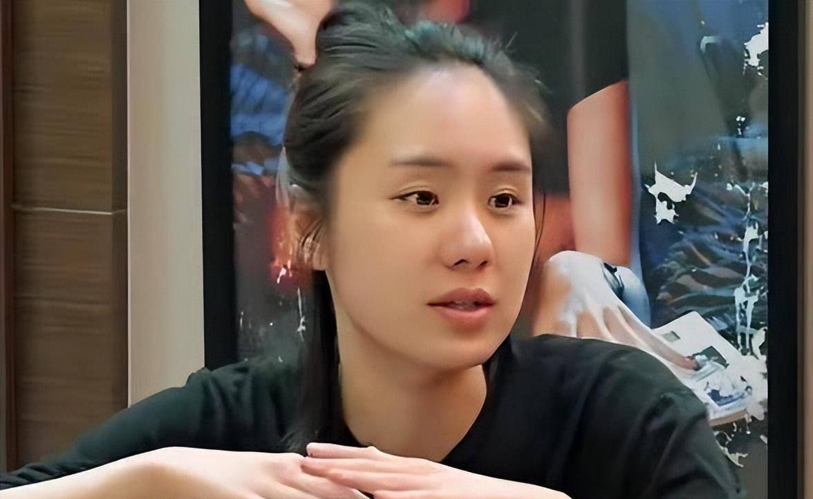 再婚后62岁再做父亲,大女儿现在也是知名演员_张潮_艾丽玛_婚姻