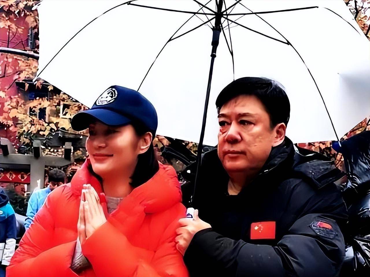 演员张潮:再婚娶小20岁娇妻,62岁又做父亲,大女儿也是知名演员_艺术