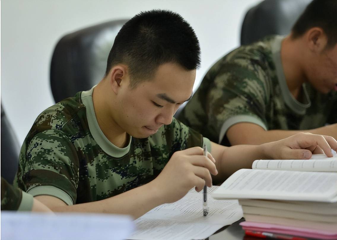 考軍校女生需要多少分_高考軍校女生要多少分_女生考軍校要多少分