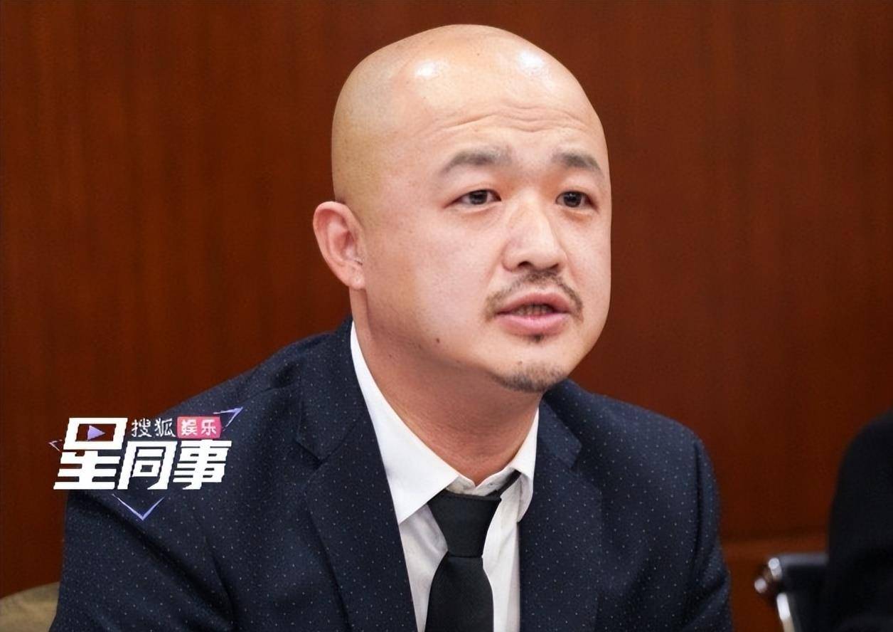 比陈思诚小了6岁的包贝尔,好像没什么变化.