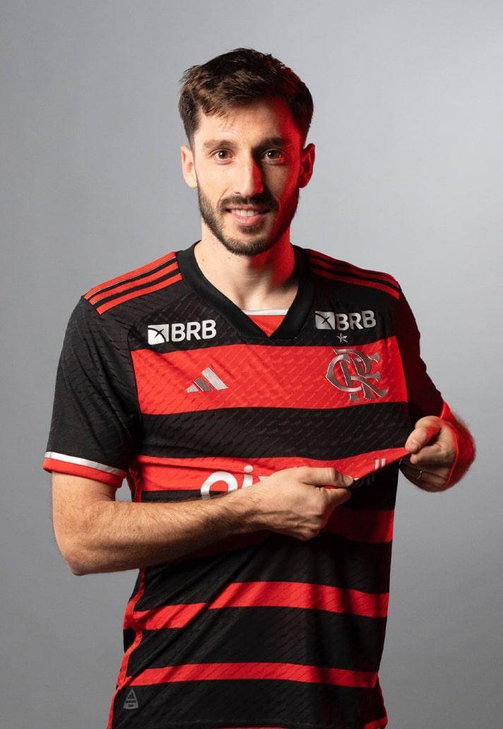 弗拉门戈队 2024 年主场球衣揭晓并首次亮相