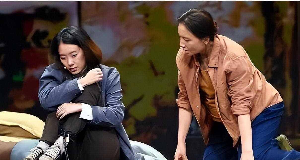 孙茜的翻车,不仅是因为春晚的盒饭,和张小斐的身份也离不开关系_小品