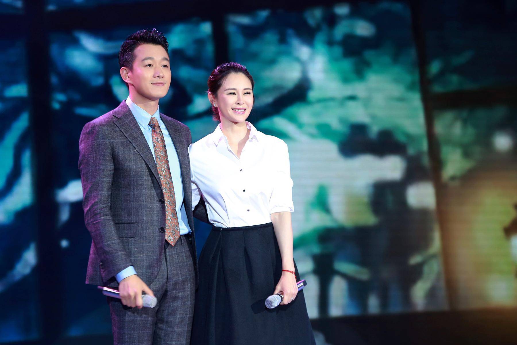 "恋师男星",8年让老师生3个孩子,现在一家心花怒放_佟大为_关悦_家庭