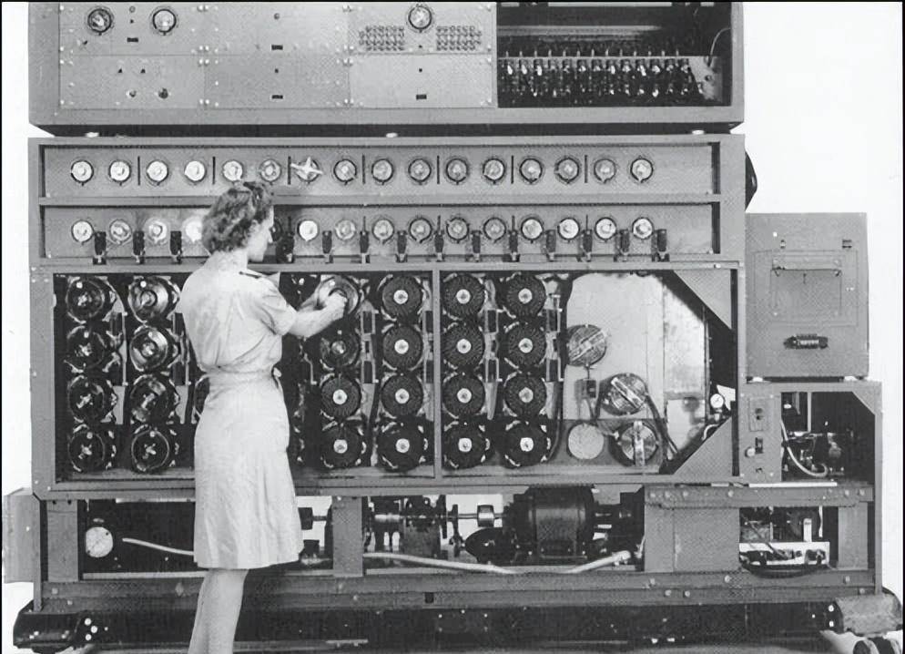 天才在左疯子在右-图灵之死_机器_turing_英国