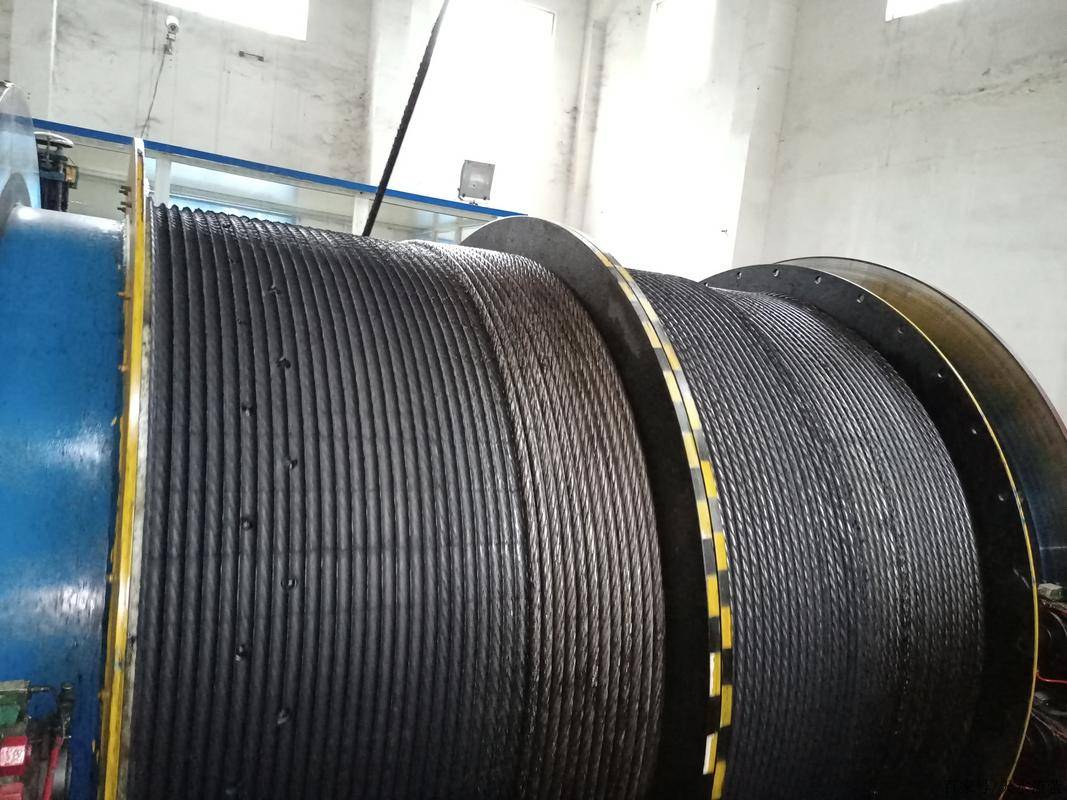 合适的衬板避免咬绳_问题_钢丝绳_的设计