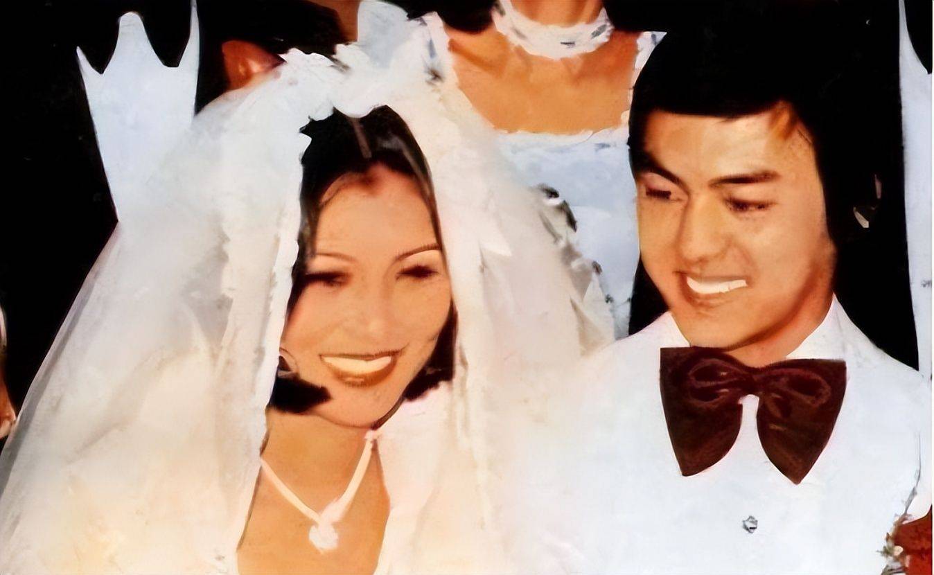 77岁狄龙近照曝光,发际线移到后脑勺,追了2条街给路人发红包_电影