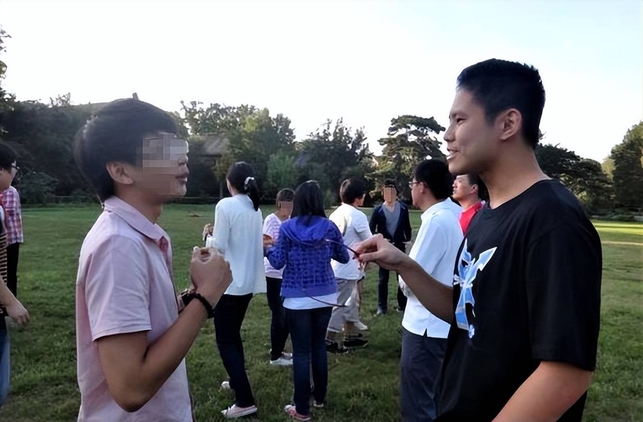 杀死亲生母亲的吴谢宇被执行死刑,亲属:没收到通知,网友说原因_谢天琴