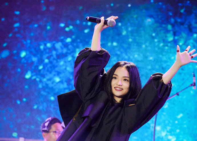 徐佳莹「变得有些奢侈的事」巡回演唱会广州站(河马票务)