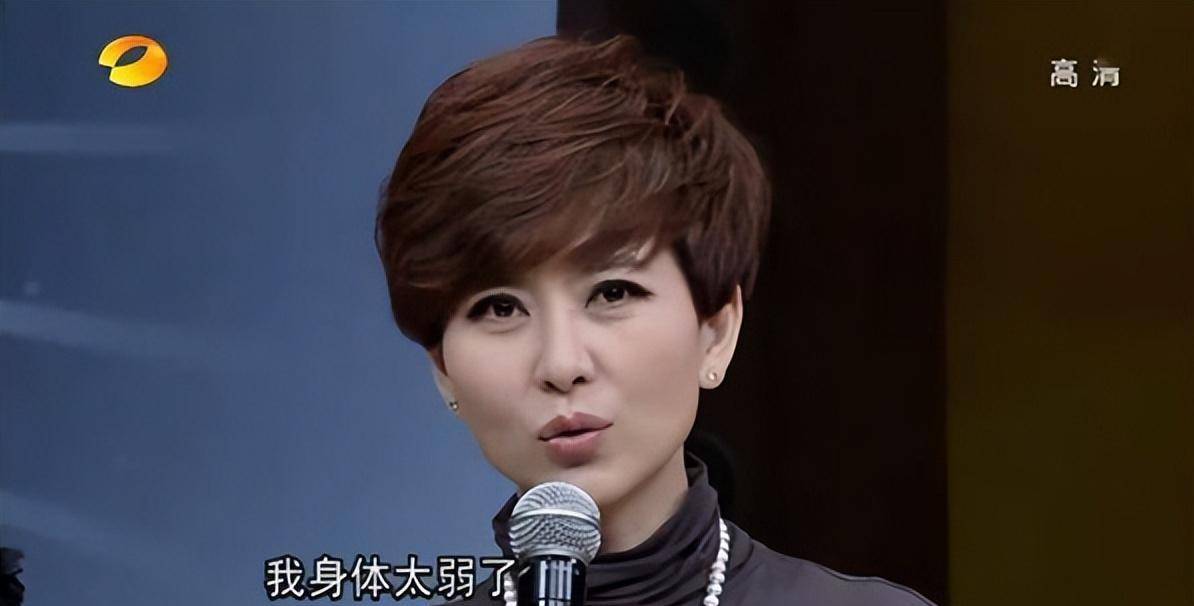 甘萍:曾因"逼婚门"被迫退出歌坛,嫁二婚前国足运动员生活幸福_黎兵