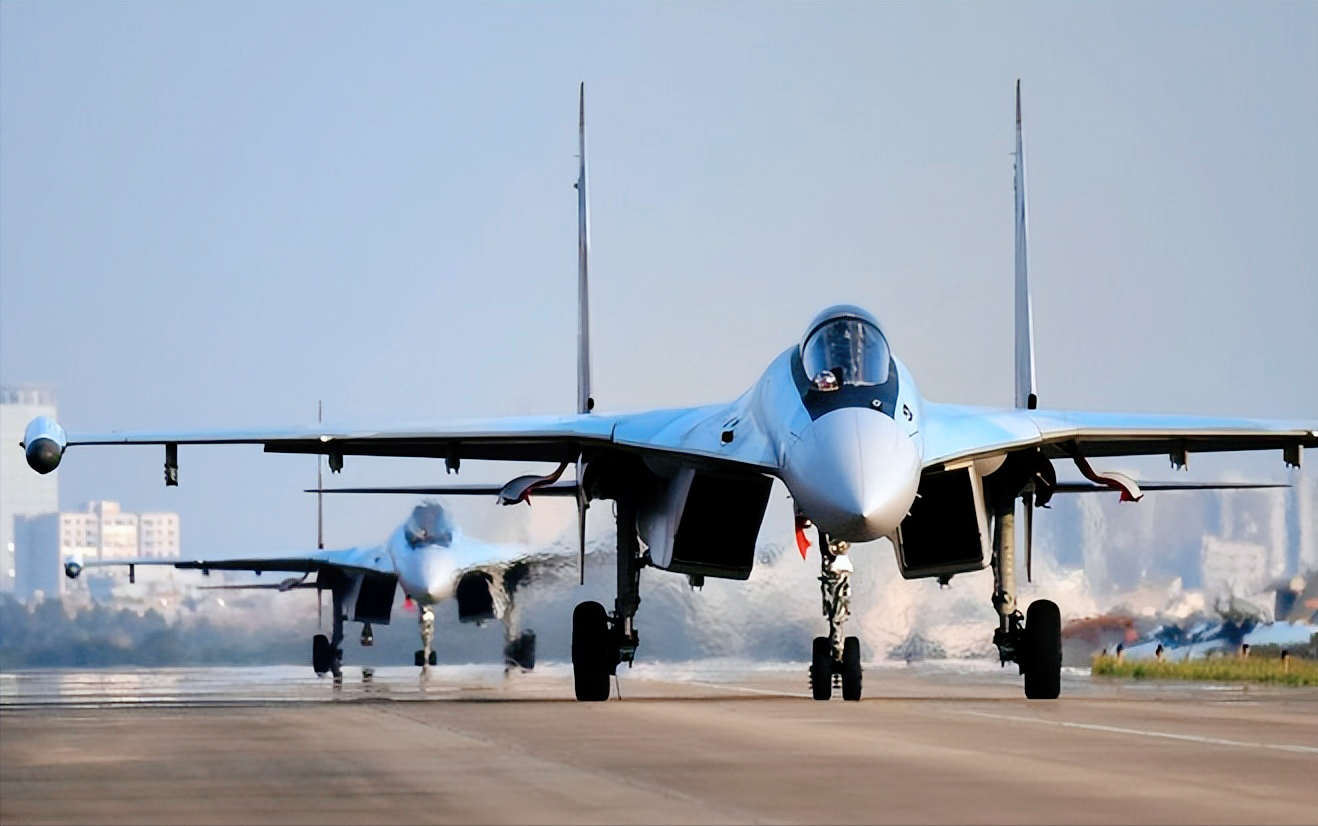 2000架先进军机!2024年中国空军稳居世界第二,美国无话可说