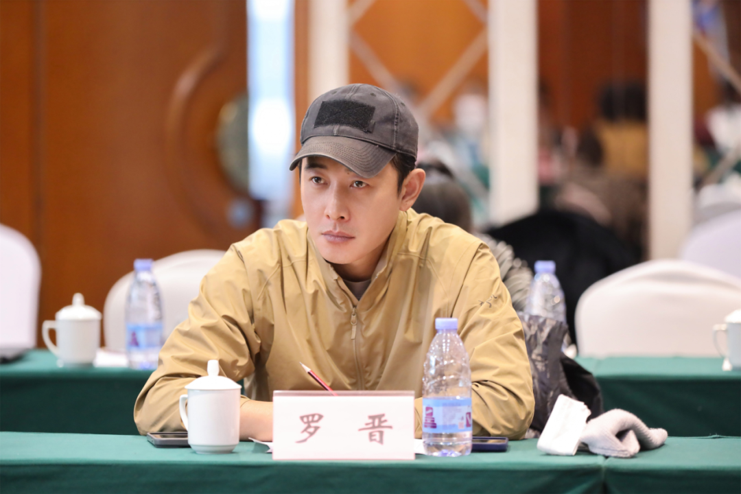 白昌镐扮演者杨帆认为,从小人物视角叙述是该剧让观众感受真实温暖的