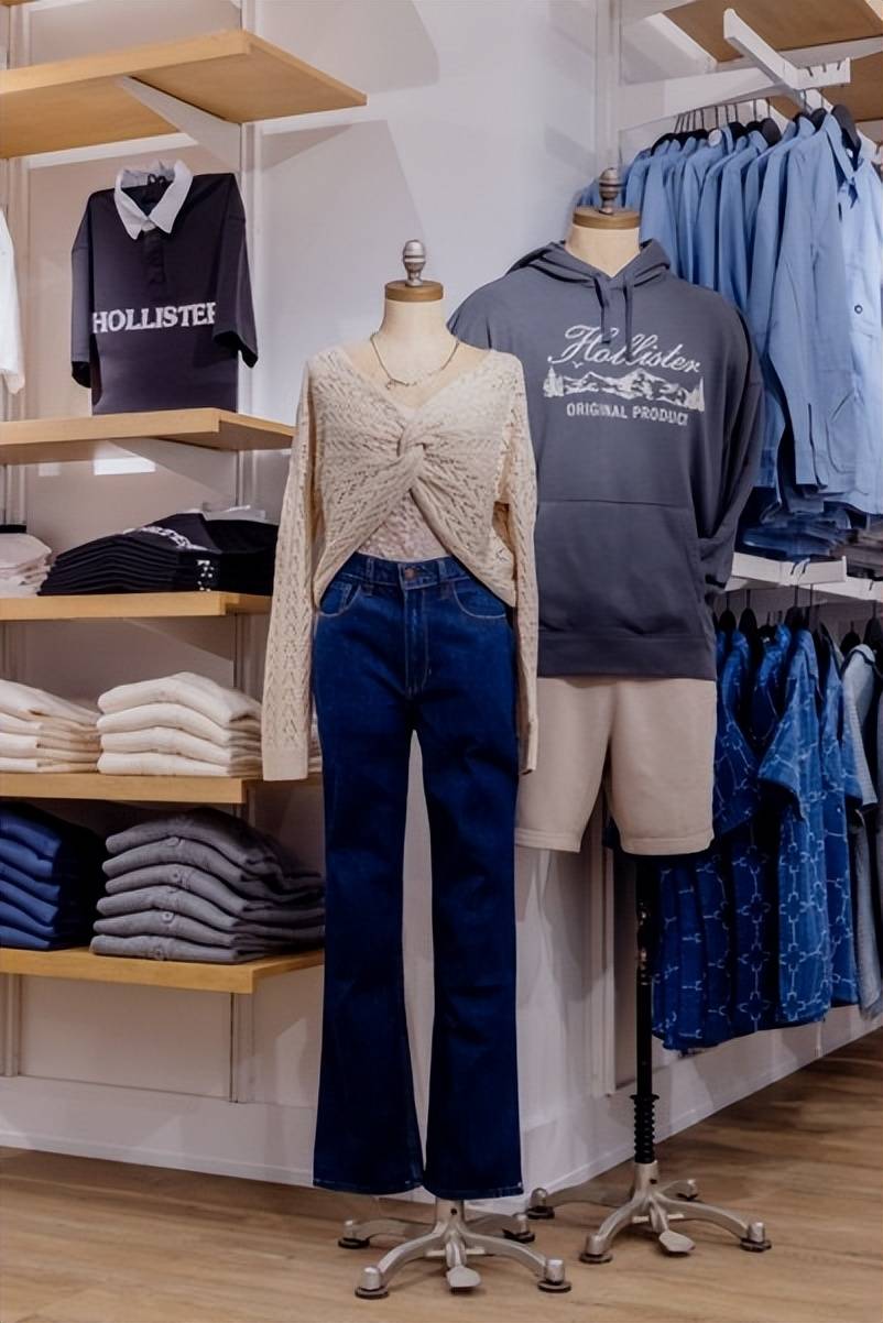 hollister house中国上海环球港店&世纪汇店双店齐开