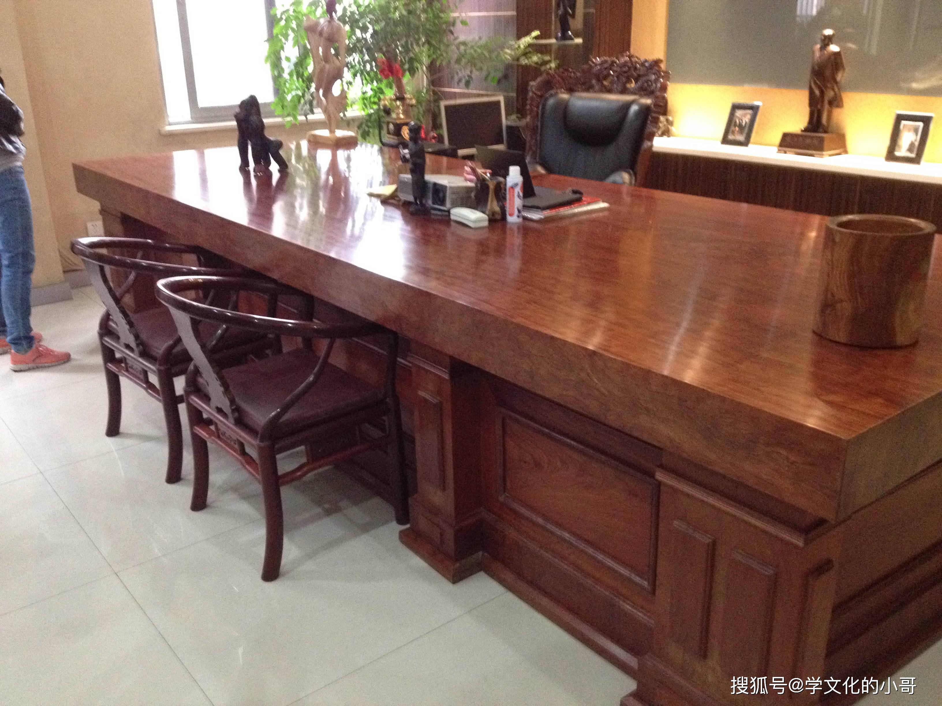 拒绝胶水和拼接,天然实木大板茶桌满足你_新家具_人们_木头