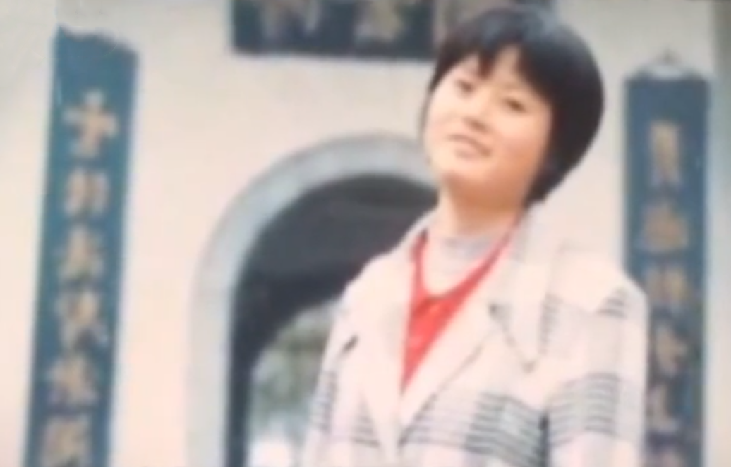 大学女教授和校门口摆摊丈夫,女教授表示他是我最宝