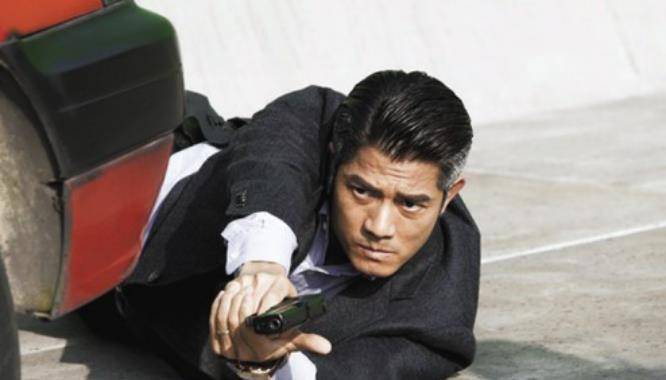 刘德华请客忘带钱,电话求助郭富城被拒,原因引全场___