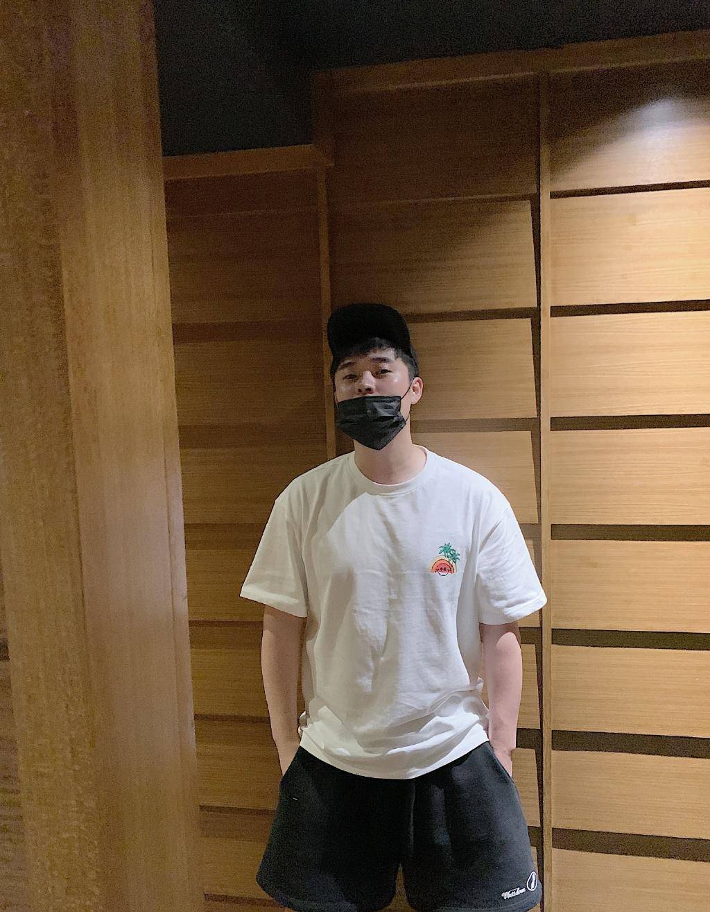 陈赫豪宅首次曝光,手办,潮鞋多到让人心生羡慕_设计_网友_视频