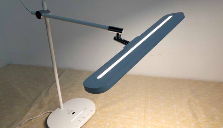 护眼台灯国家aa好还是aaa好?符合国家标准照度等级的护眼台灯推荐