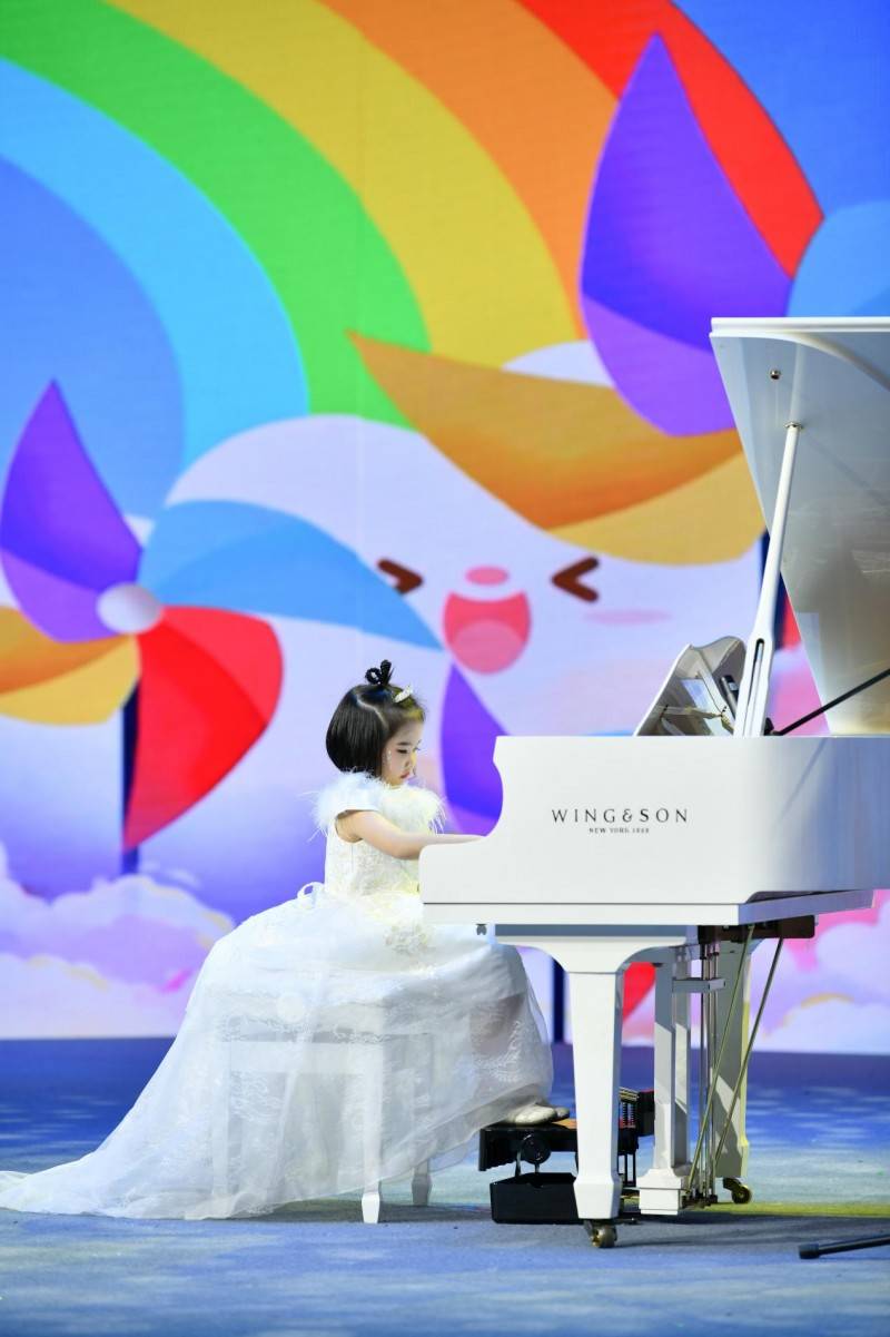 助力·梦想|温格钢琴亮相湖北2024童星闪闪少儿春晚_演出_武汉_音乐