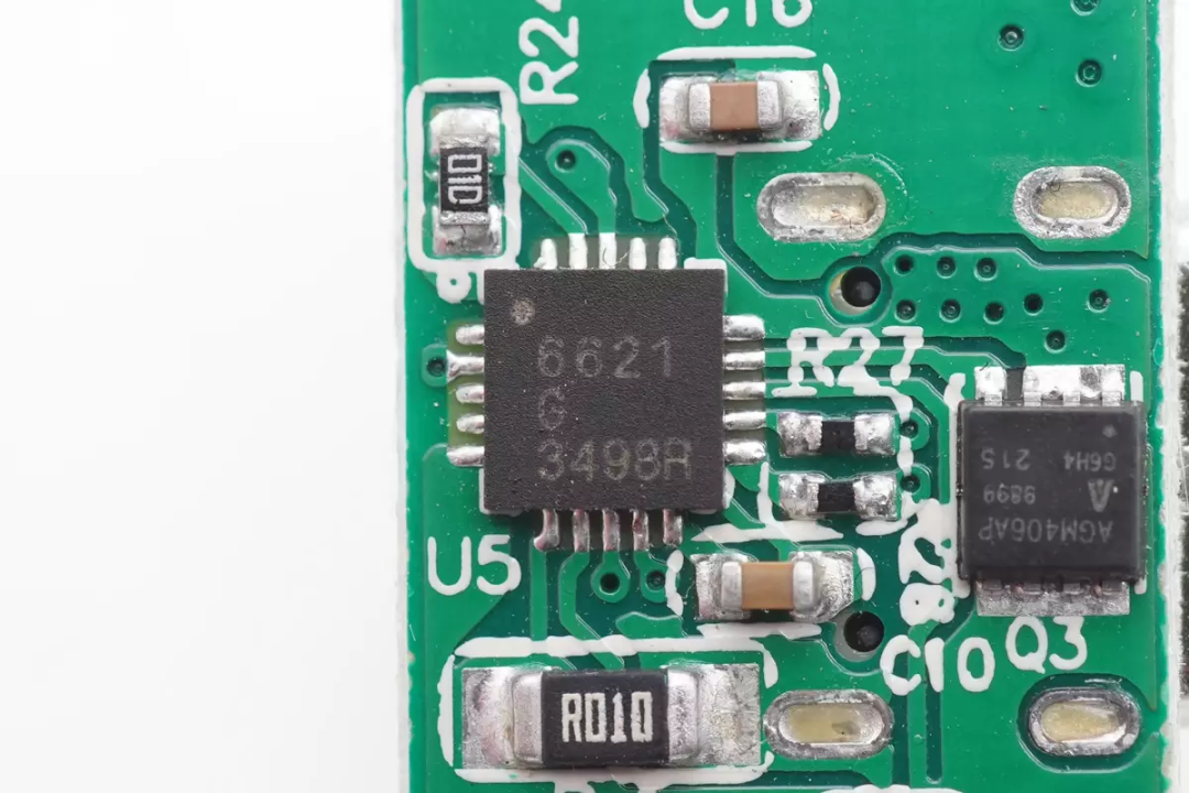 jd6621是一颗高集成度的usb pd协议芯片,支持pd3.