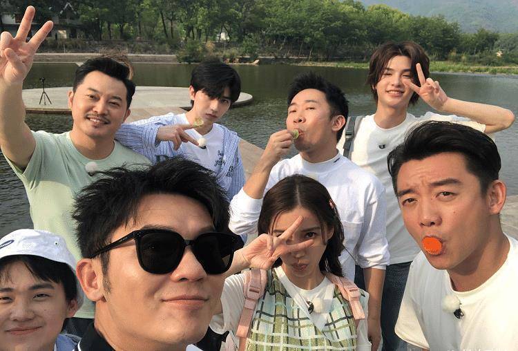 《奔跑吧》第九季阵容官宣,郭麒麟退出节目录制,两位老成员回归