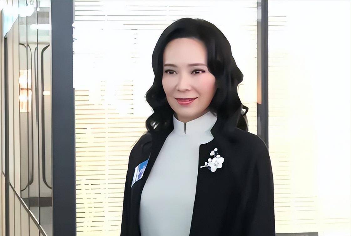 年,女主境况唏嘘,有人17岁当妈,有人荧幕初吻还在_项少龙_宣萱_滕丽名