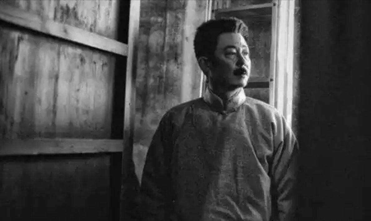 莫言被问到:你的成就和鲁迅相比如何 他的回答让人赞叹 很精彩!