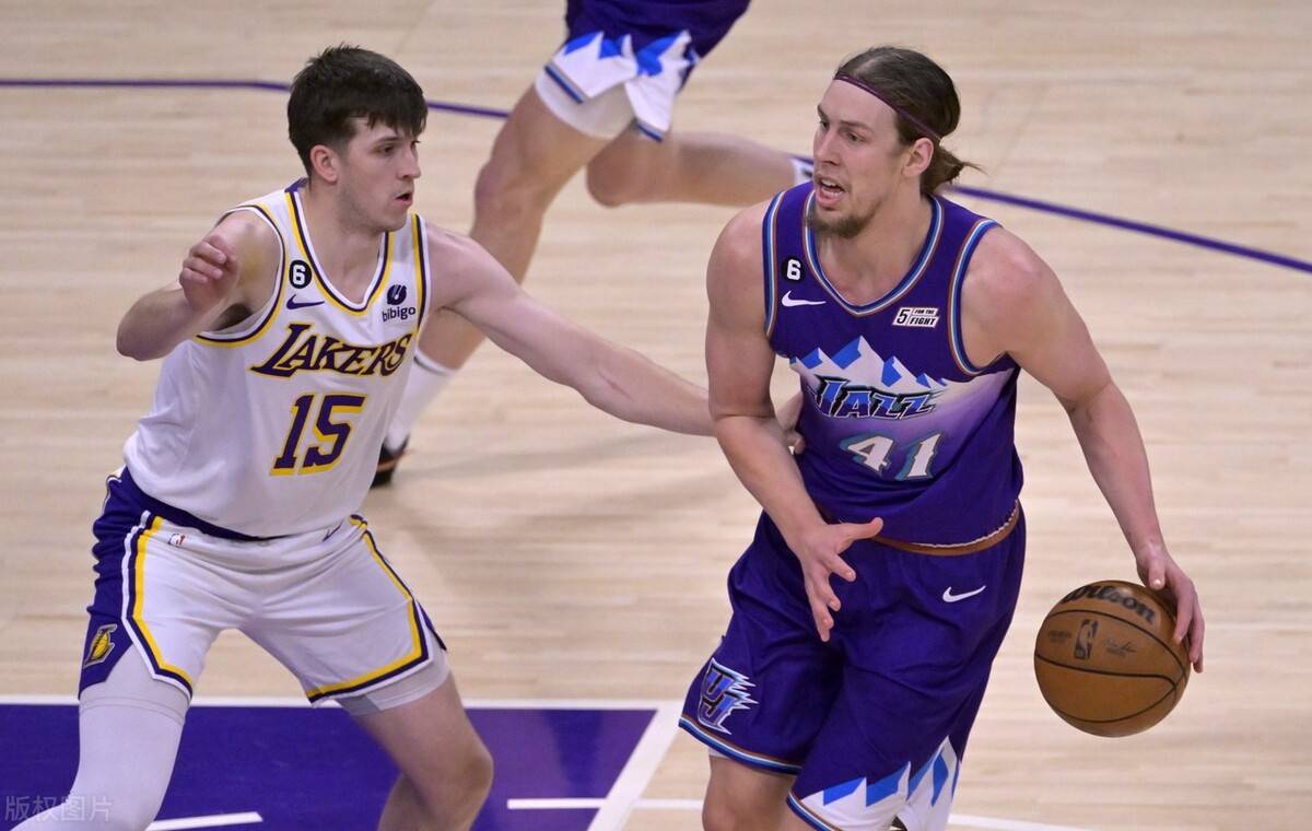 湖人可能会考虑加入凯利·奥利尼克,他以进攻技巧而闻名,尽管他不是一