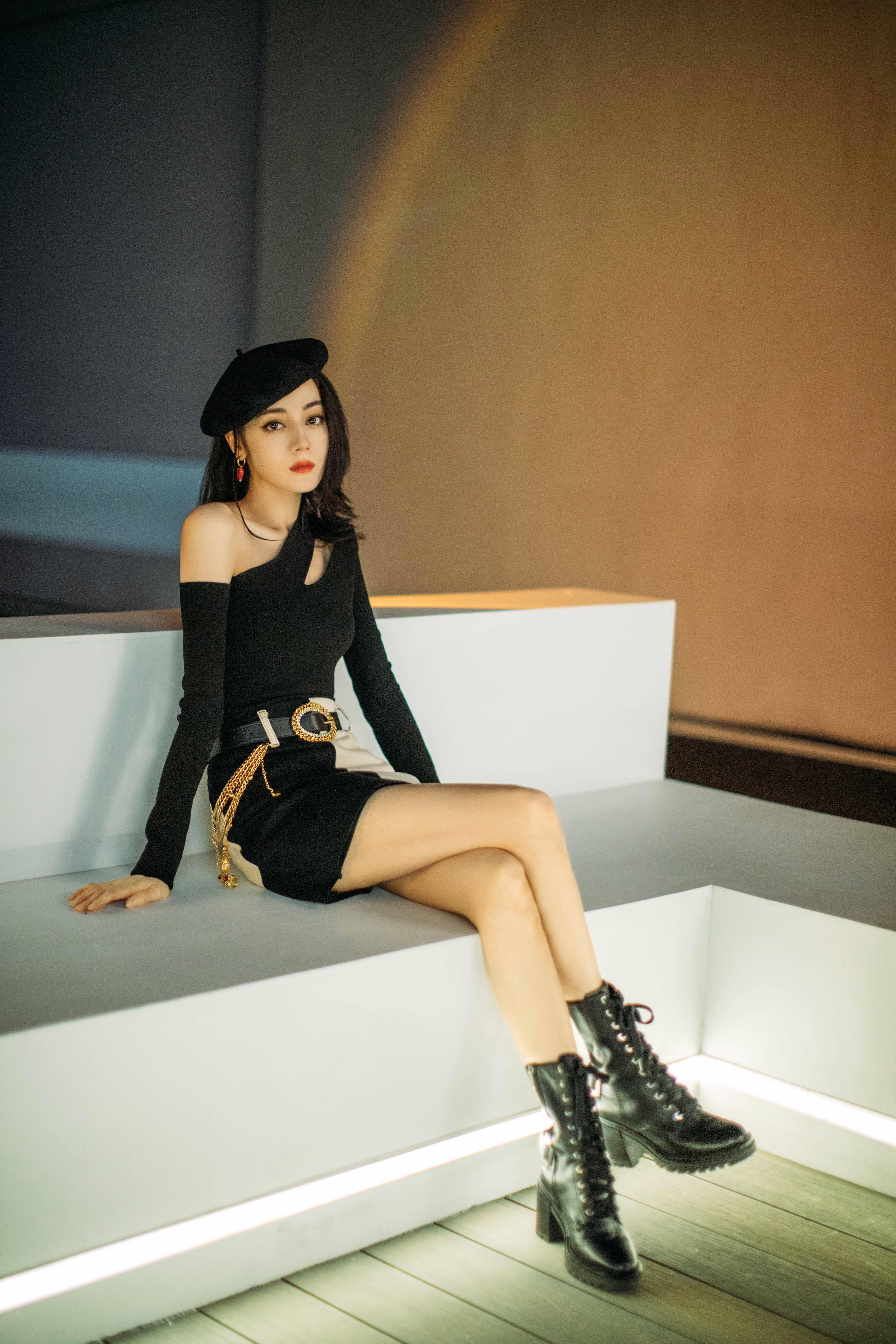 迪丽热巴从惊艳出道到争议无数,她的演技还能回来吗?_杨幂_时间_新疆