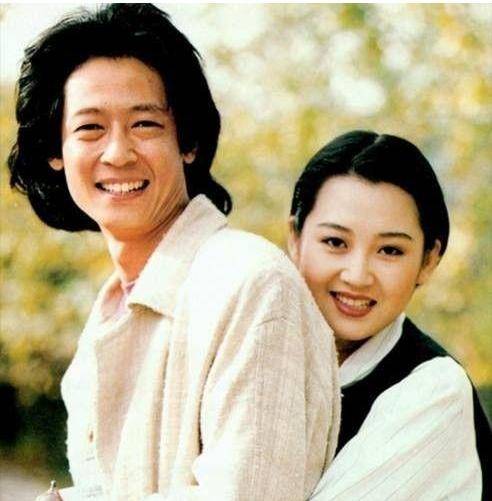 徐帆前任原来是他,我们每个人都认识,难怪冯小刚从不提起_王志文_感情