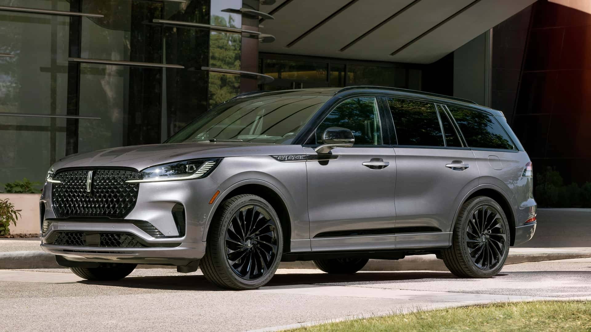 新款林肯飞行家发布 前脸更好看 内饰换新大屏 3.