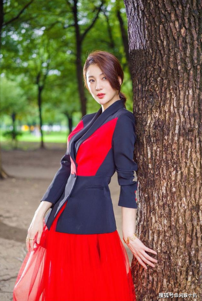 "军花"侯梦莎:我这辈子最正确的决定,就是嫁给了同行丈夫_表演_特种兵