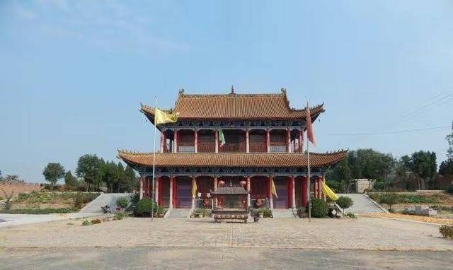 结果就在这个时候,他发现了一件更加令人气愤不已的事情,儿子成皋王载