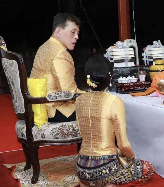 如果没有苏提达,诗妮娜很有可能成为泰国的王后,正所