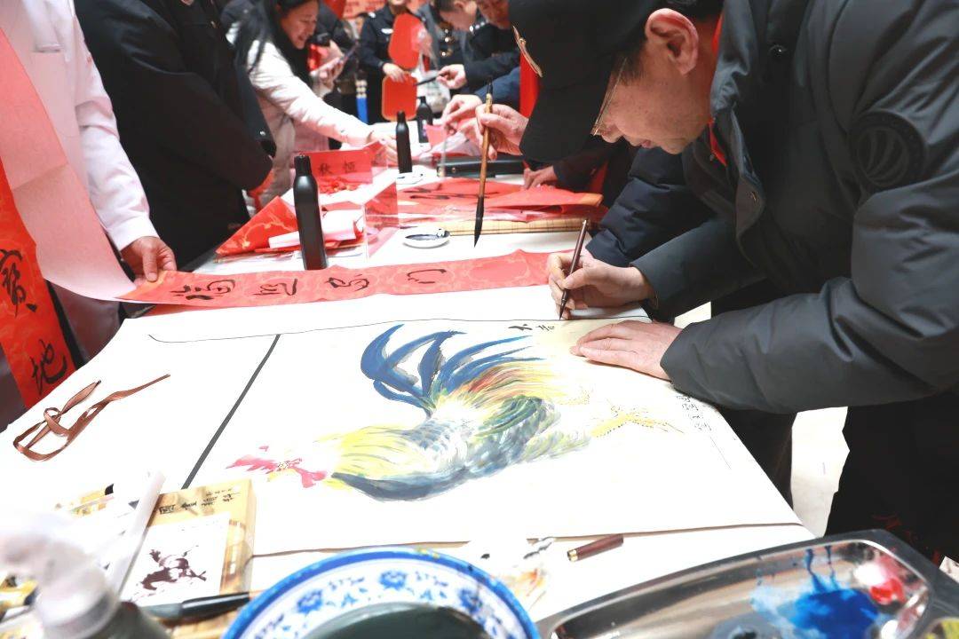 沈阳市警察协会组织开展"书画家进警营"暨"新春快乐大