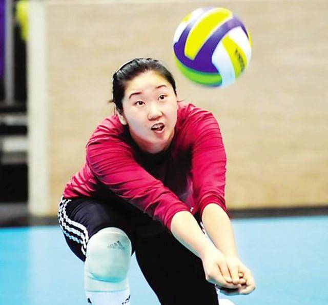 人张娜:敢揍教练陈忠和,退役从政,2022年儿子已上中学_中国_排球_训练